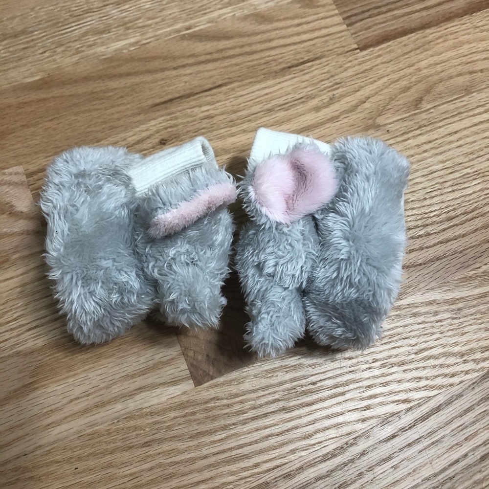 Fuzzy Elephant Rattle Slippers Baby Infant - Picture 3 of 7